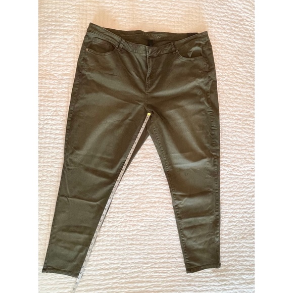 Lane Bryant Denim - NWT Lane Bryant Mid Rise Super Stretch Skinny Jeans Green Plus Size